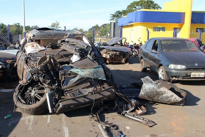 Laudo aponta que carro de Cristiano Araújo estava a 179 km/h - ArapuaNews -  Notícias de Três Lagoas, Mato Grosso do Sul, Brasil e região